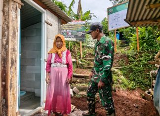 Tak Hanya Jalan, Satgas TMMD Bangun Jamban Untuk Warga Kurang Mampu
