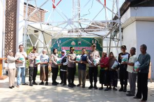 Ramadan 1447 H, Polres Kendal Bagikan 525 Paket Zakat Fitrah untuk Masyarakat