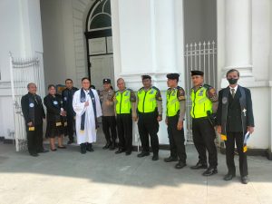 Polrestabes Semarang Perkuat Pengamanan Rangkaian Paskah, Ibadah Kamis Putih dan Jumat Agung Berlangsung Aman dan Khidmat