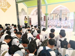 Antisipasi Hari Buruh, Polsek Pageruyung Beri Pembinaan Siswa SMK N 05 Kendal