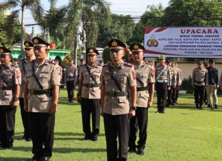 Kapolres Batang Pimpin Sertijab dan Kenaikan Pangkat Pengabdian Personel