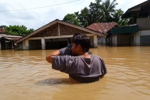 Banjir Berulang Terjadi, Pemerintah Sibuk Dinas Luar di Tengah Rakyat Tenggelam Sendiri