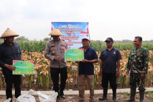 Kapolres Kendal Pimpin Panen Raya Jagung Serentak dan Launching SPPG Polri