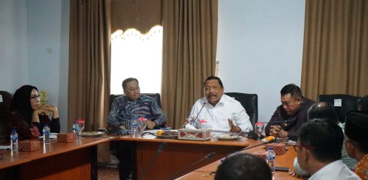 Pemprov Bengkulu dan Perusahaan Sawit Sepakat Kembalikan Harga TBS ke Rp3.465/Kg