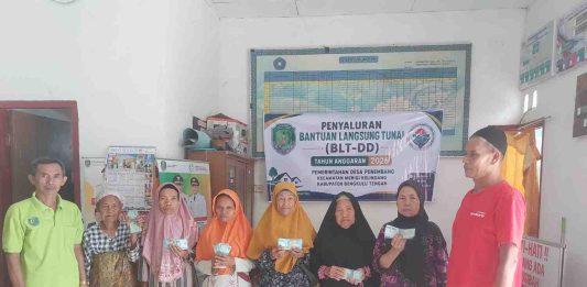 Pemerintah Desa Penembang Tunjukkan Kepedulian Nyata, Salurkan BLT Dana Desa kepada 8 KPM