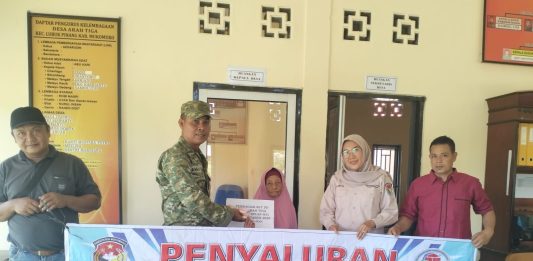 10 KPM Desa Arah Tiga Terima BLT-DD Dua Bulan Sekaligus