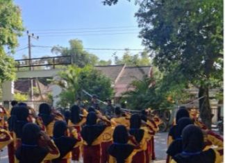 Derap Langkah Pelajar Kesongo, Satgas TMMD ke-129 Hidupkan Kembali Semangat Cinta Tanah Air