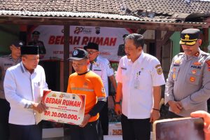Sinergi Polri, Pemprov, dan Baznas, Dua Rumah Warga Kendal Dibedah pada HUT Bhayangkara ke-80