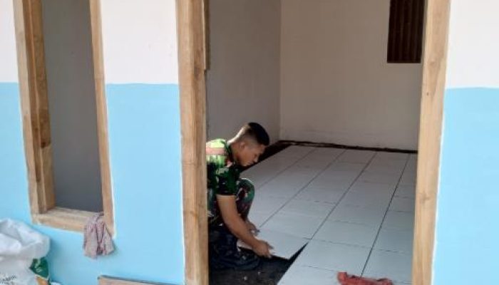 Prajurit Turun Tangan, Keramik Terpasang Rapi di RTLH Ibu Tini