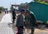 Plastik Pelindung Dipasang, Cor Jalan Desa Kesongo Dijamin Lebih Berkualitas