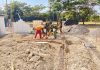 Dari Rangka Besi Menuju Bangunan Kokoh, Satgas TMMD Siapkan Pondasi MCK dan Mushola Kesongo