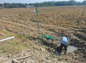 Alhamdulillah, Air Mengalir! Sumur Bor TMMD Berhasil Dukung MCK dan Mushola Rest Area