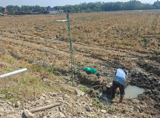 Kabar Gembira dari Kesongo, Sumur Bor TMMD Berhasil Keluarkan Air Bersih