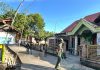 Prajurit TMMD ke-129 Telaten Rawat Cor Jalan Desa Kesongo untuk Infrastruktur yang Kokoh