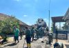 Setiap Adukan Beton Menguatkan Harapan Warga Bersama TMMD Ke-129