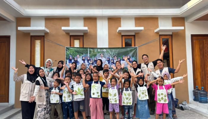 Asah Kreativitas Anak Desa Pamriyan, KKN UIN Walisongo Posko 172 Gelar Pelatihan Eco Print Tote Bag