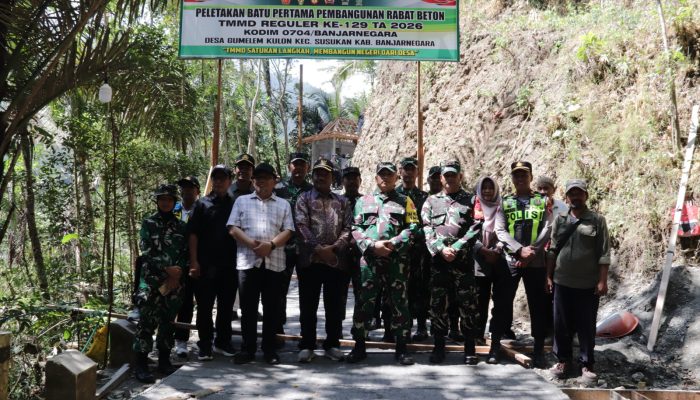 Foto Bersama Tim Wasev dan Forkopimda Simbol Sinergi Membangun Gumelem Kulon