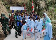 Sambutan Hangat Anak PAUD Warnai Penutupan TMMD Reguler ke-129 di Gumelem Kulon
