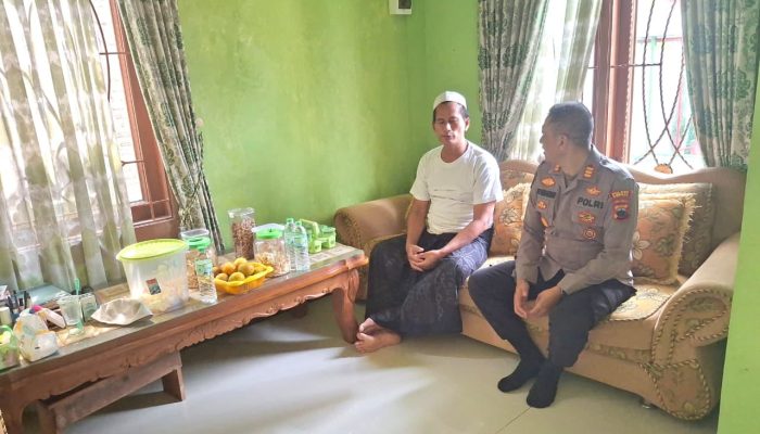 Perkuat Kerukunan dan Kamtibmas, Kapolsek Brangsong Sambangi Tokoh Agama Desa Tunggulsari