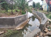 Ketua RT 19 Apresiasi Pengerjaan Drainase di Jalan Merapi 12