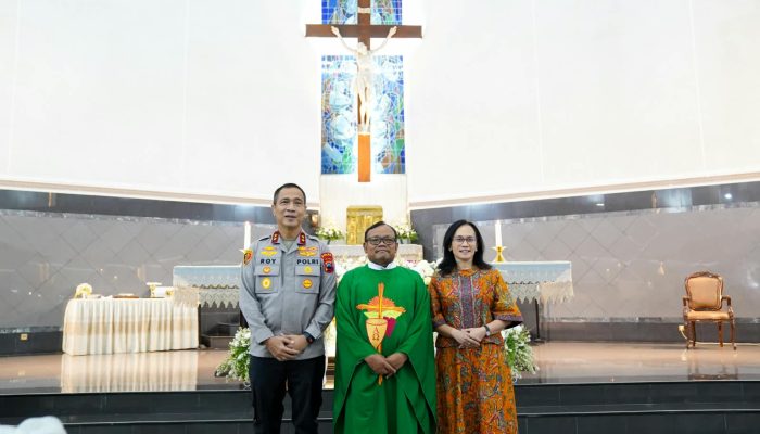 Safari Kamtibmas di Gereja Santo Athanasius Agung Semarang, Kapolda Jateng Tegaskan Komitmen Polisi Bersama Masyarakat